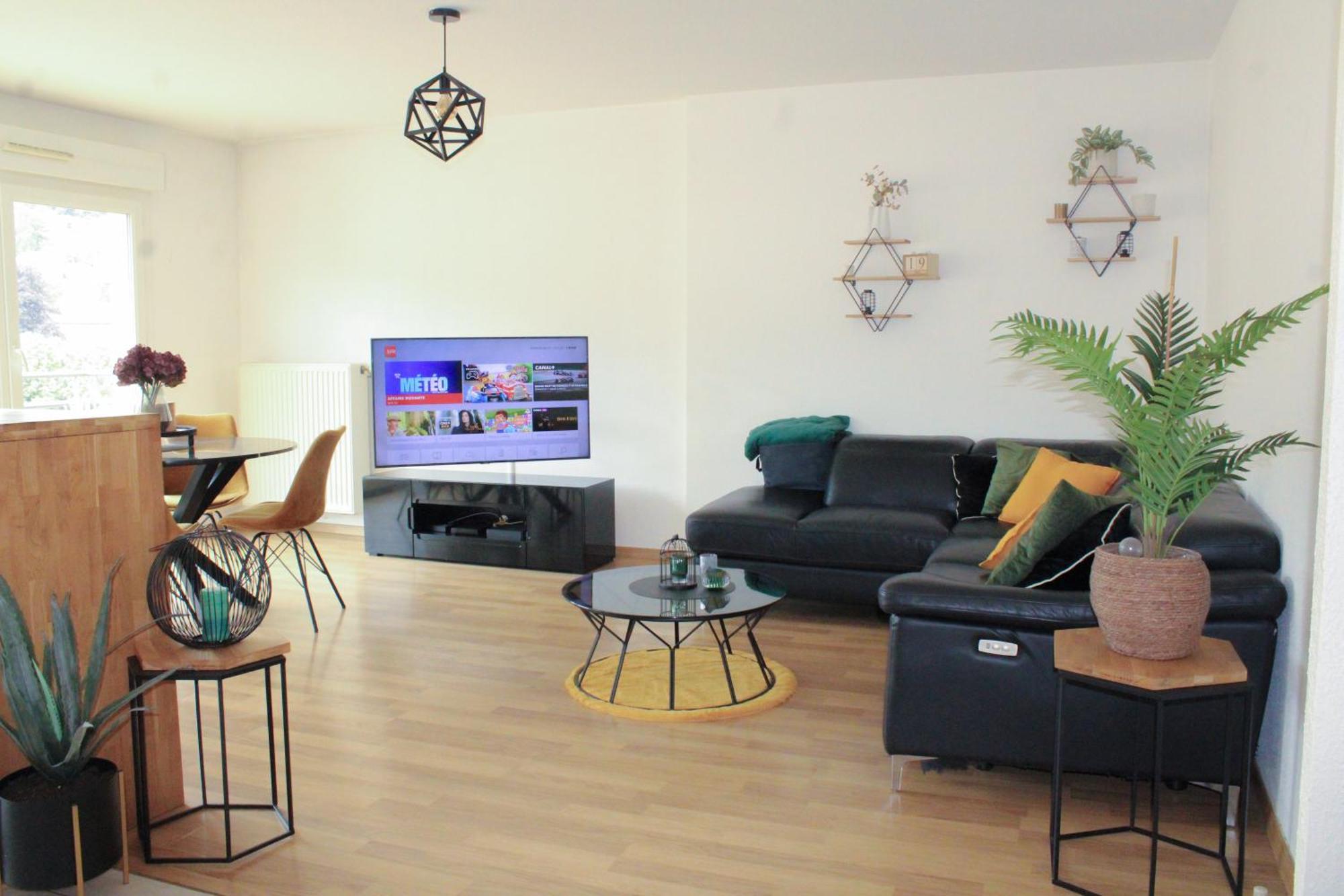 Apartment Theskyfall , Cosy Appartement, Terrasse & Parking